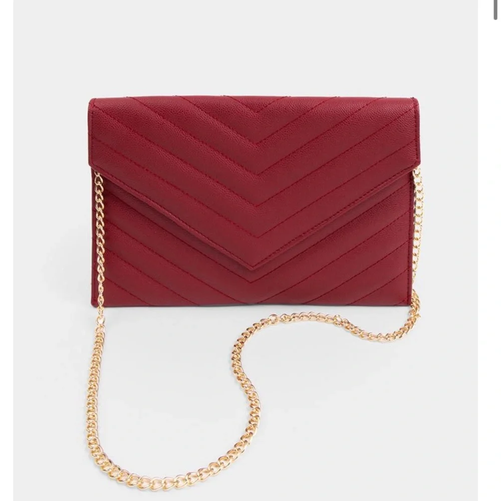 NWT Francescas Quilted Envelope Clutch with Chain